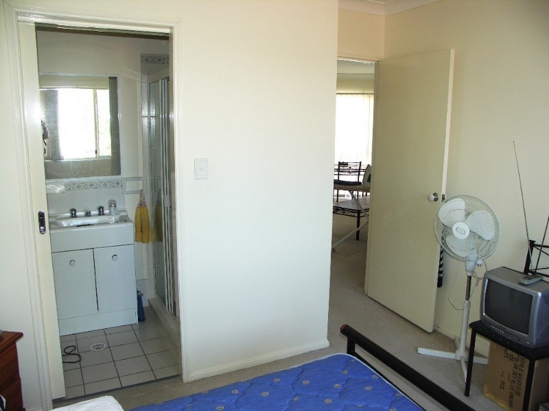 8/10 Caroline Street, Woody Point QLD 4019