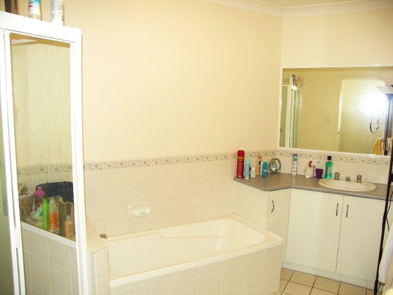 8/10 Caroline Street, Woody Point QLD 4019