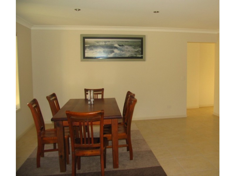 4 Azure Place, Narangba QLD 4504