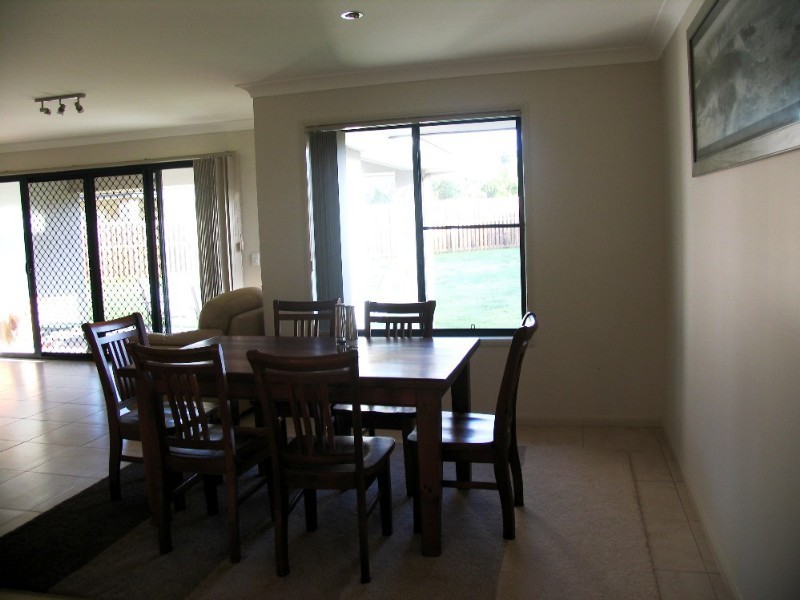 4 Azure Place, Narangba QLD 4504