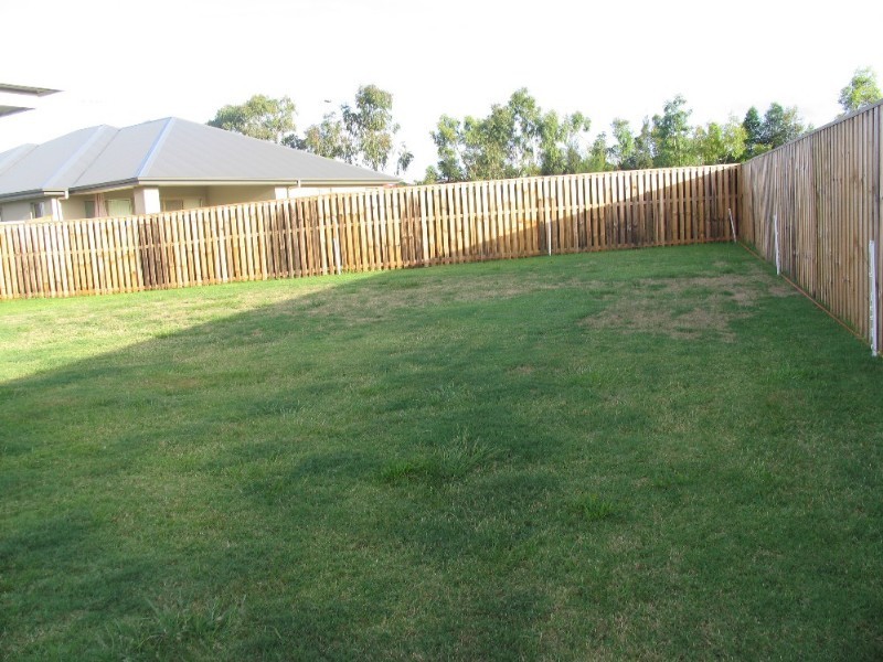 4 Azure Place, Narangba QLD 4504