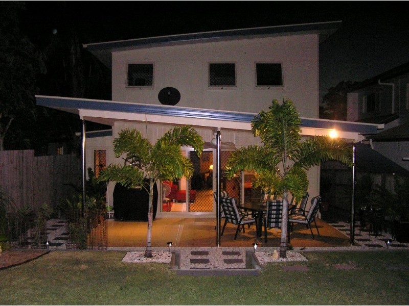 8 Brennan Road, Scarborough QLD 4020
