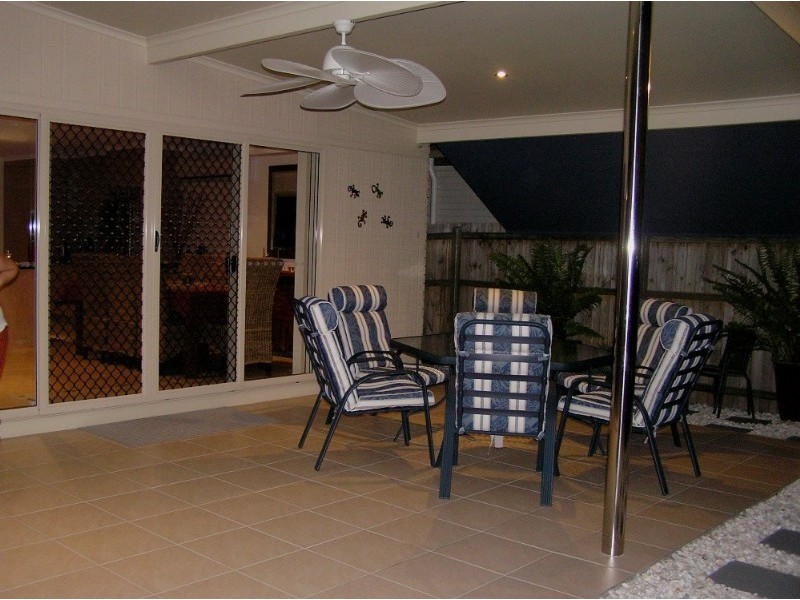 8 Brennan Road, Scarborough QLD 4020