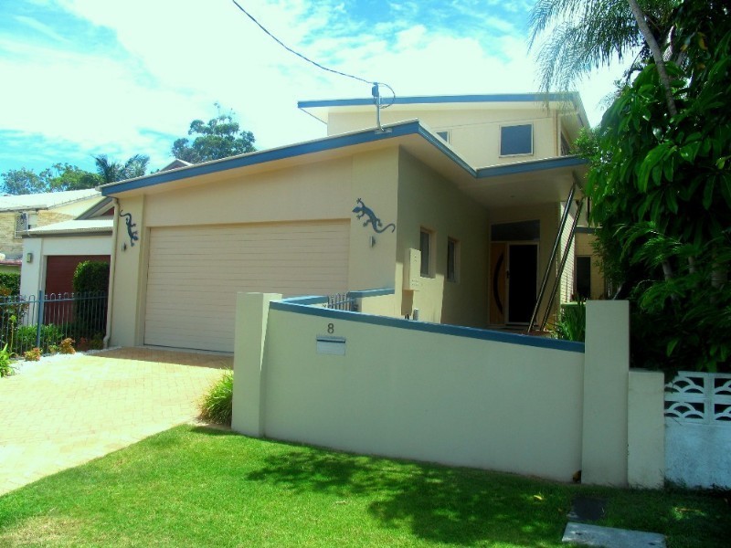 8 Brennan Road, Scarborough QLD 4020
