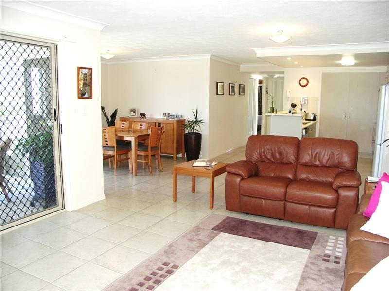 10/2 Irene Street, Redcliffe QLD 4020