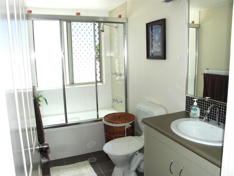 10/2 Irene Street, Redcliffe QLD 4020