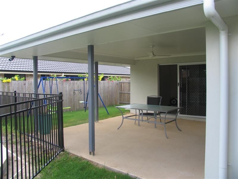 25 Allister Crescent, Rothwell QLD 4022