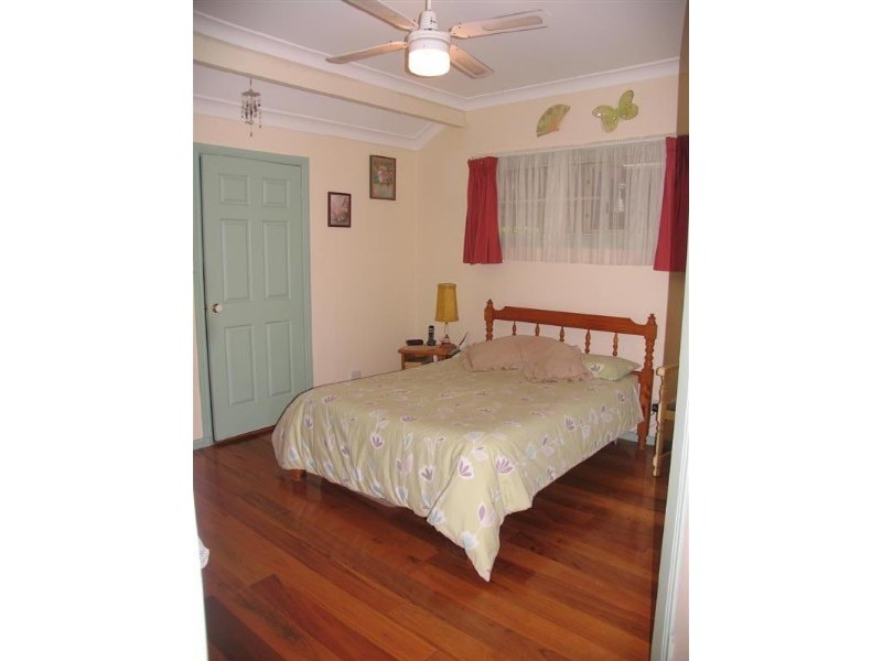 6 Elizabeth Street, Beachmere QLD 4510