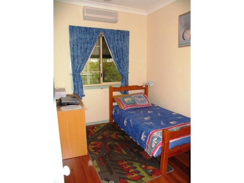 6 Elizabeth Street, Beachmere QLD 4510