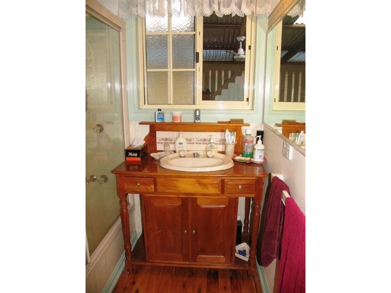 6 Elizabeth Street, Beachmere QLD 4510