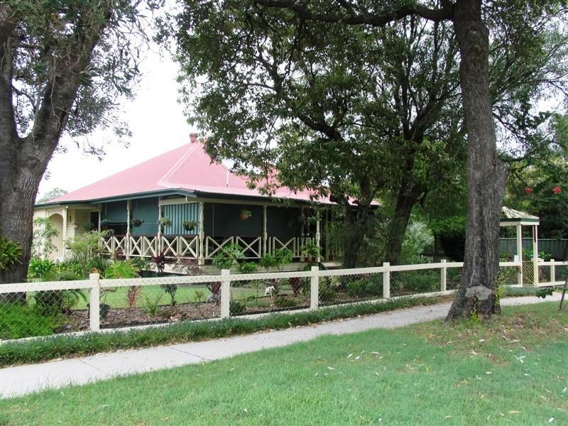 6 Elizabeth Street, Beachmere QLD 4510