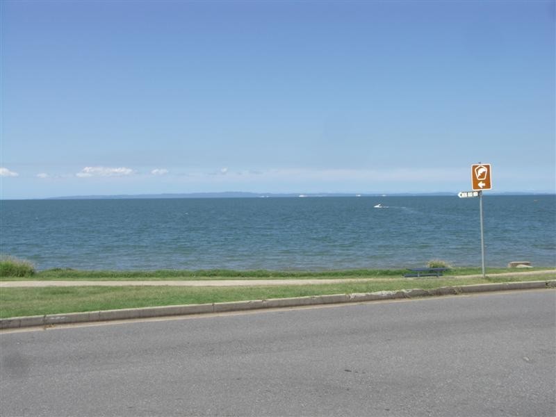 3 Griffith Road, Scarborough QLD 4020