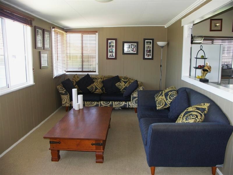 3 Griffith Road, Scarborough QLD 4020