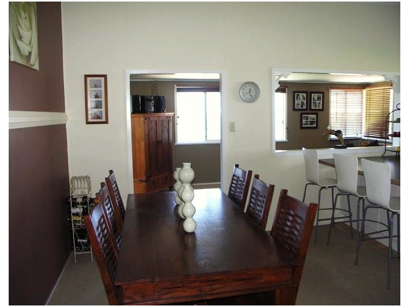 3 Griffith Road, Scarborough QLD 4020