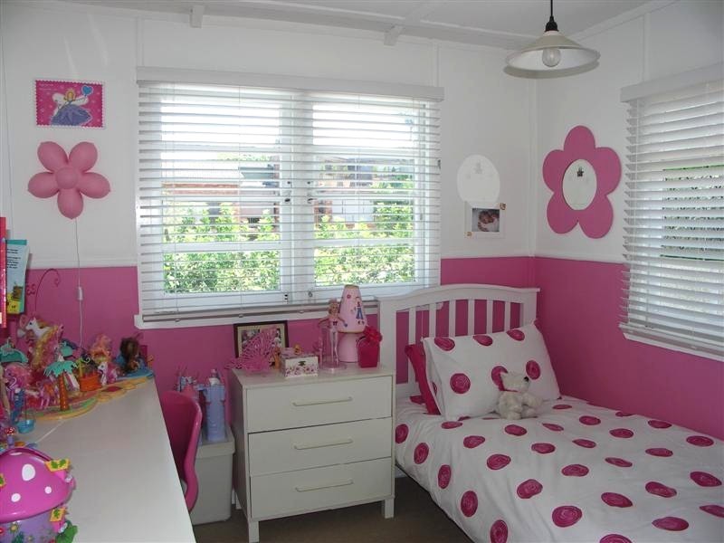 3 Griffith Road, Scarborough QLD 4020