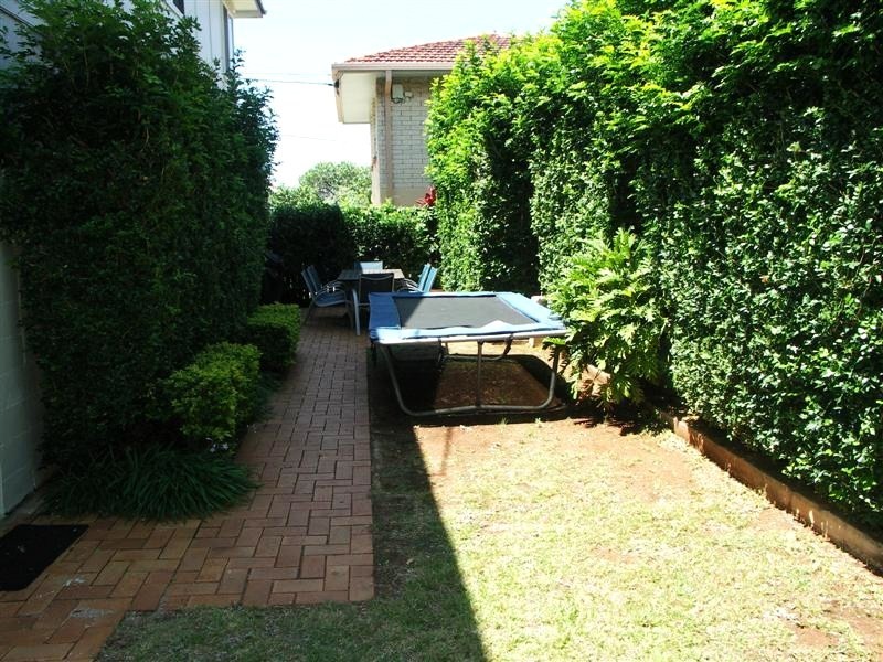 3 Griffith Road, Scarborough QLD 4020