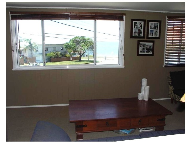 3 Griffith Road, Scarborough QLD 4020