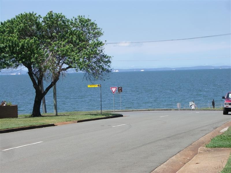 3 Griffith Road, Scarborough QLD 4020