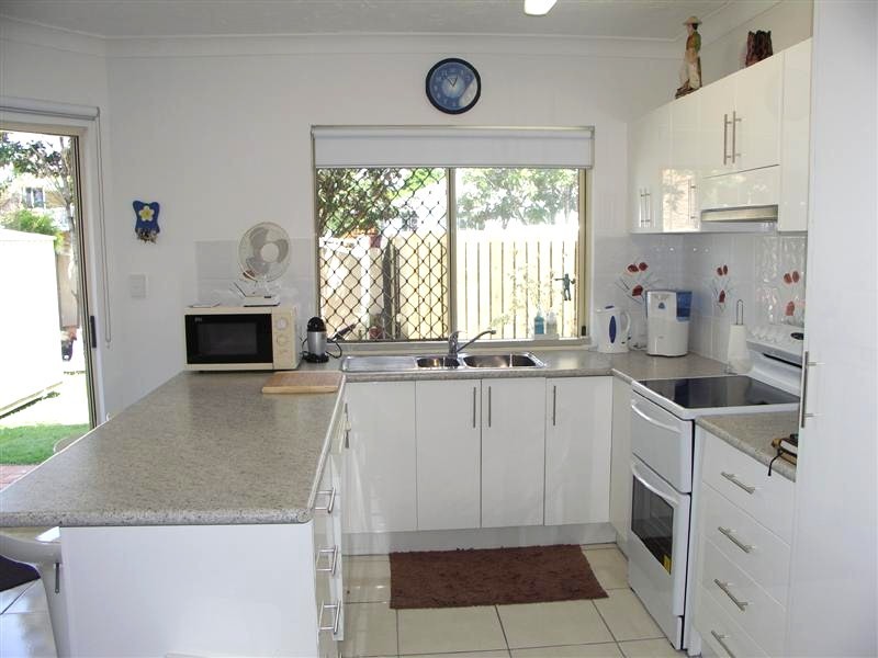 1/10 Caroline Street, Woody Point QLD 4019