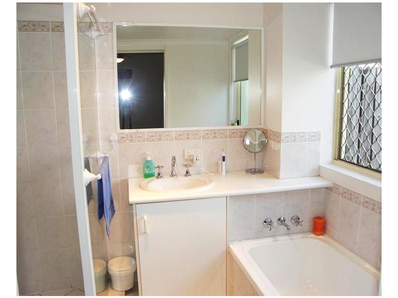 1/10 Caroline Street, Woody Point QLD 4019