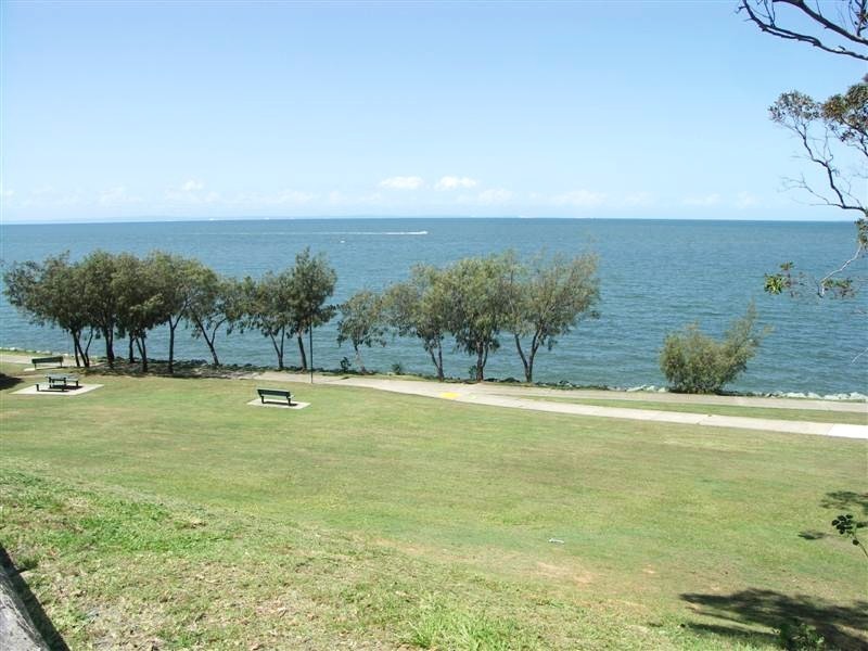 1/10 Caroline Street, Woody Point QLD 4019