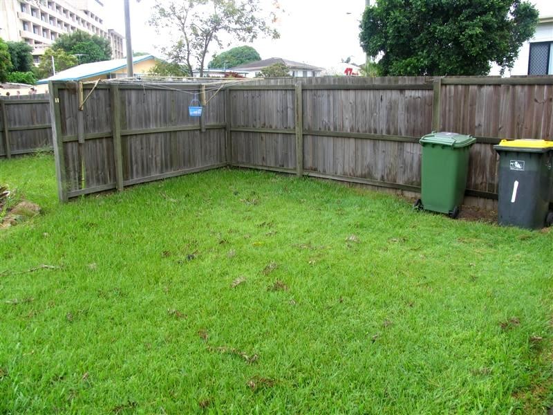 1/24 Silvyn Street, Redcliffe QLD 4020