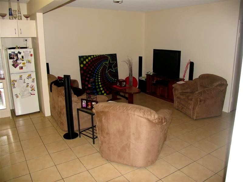 1/24 Silvyn Street, Redcliffe QLD 4020