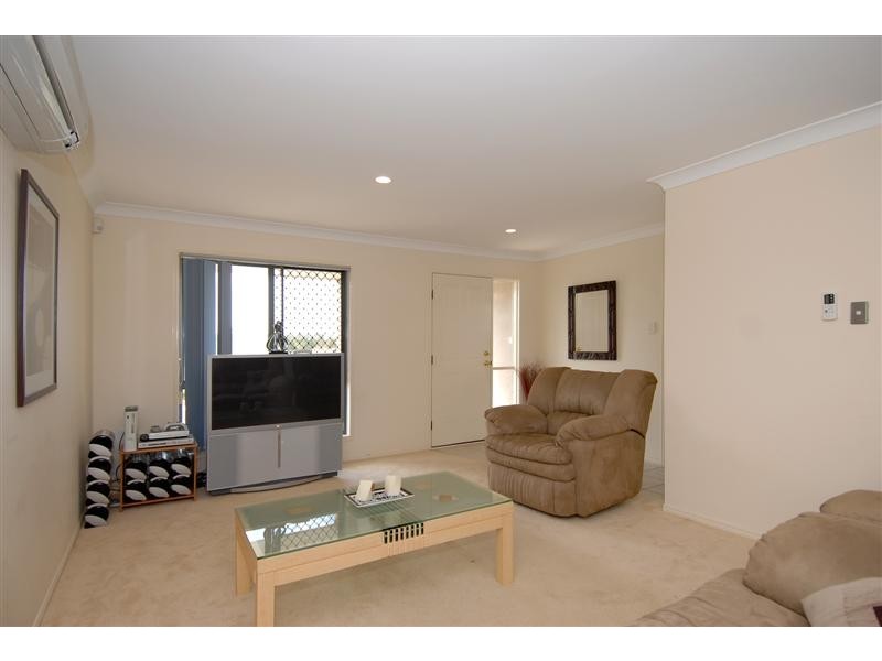 28 Mowbray Court, Kallangur QLD 4503