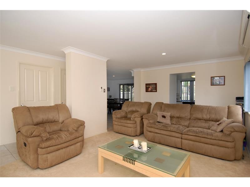 28 Mowbray Court, Kallangur QLD 4503