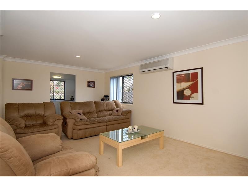 28 Mowbray Court, Kallangur QLD 4503