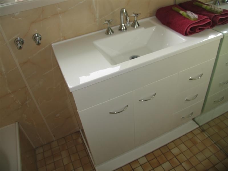 4 Ettie Street, Redcliffe QLD 4020