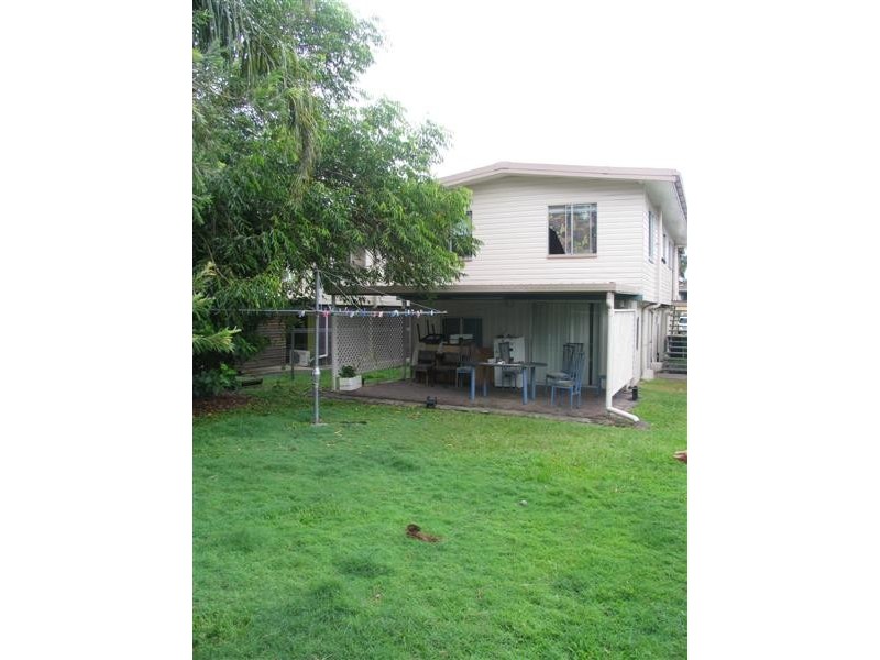 4 Ettie Street, Redcliffe QLD 4020