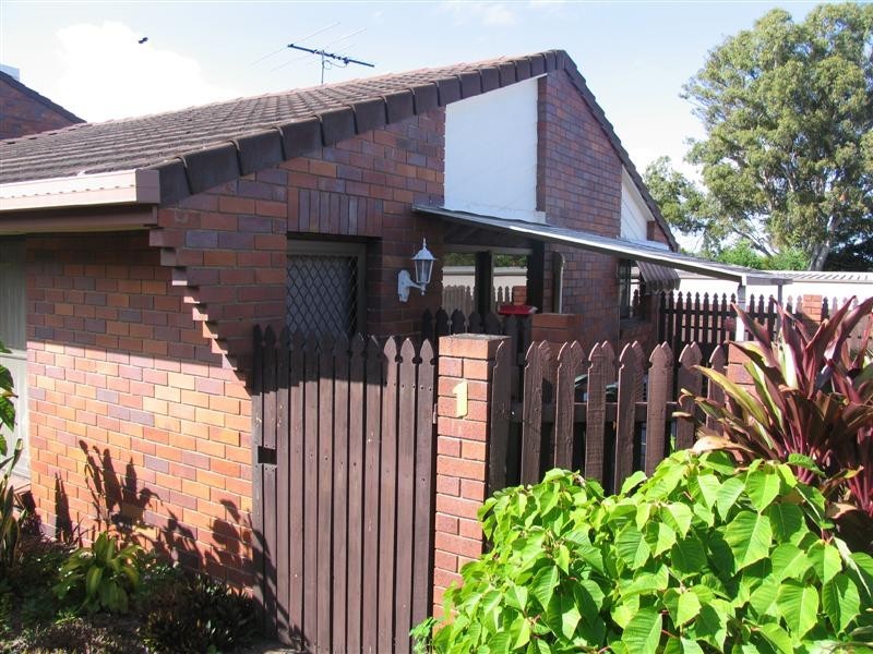 1/51 Sutton Street, Redcliffe QLD 4020