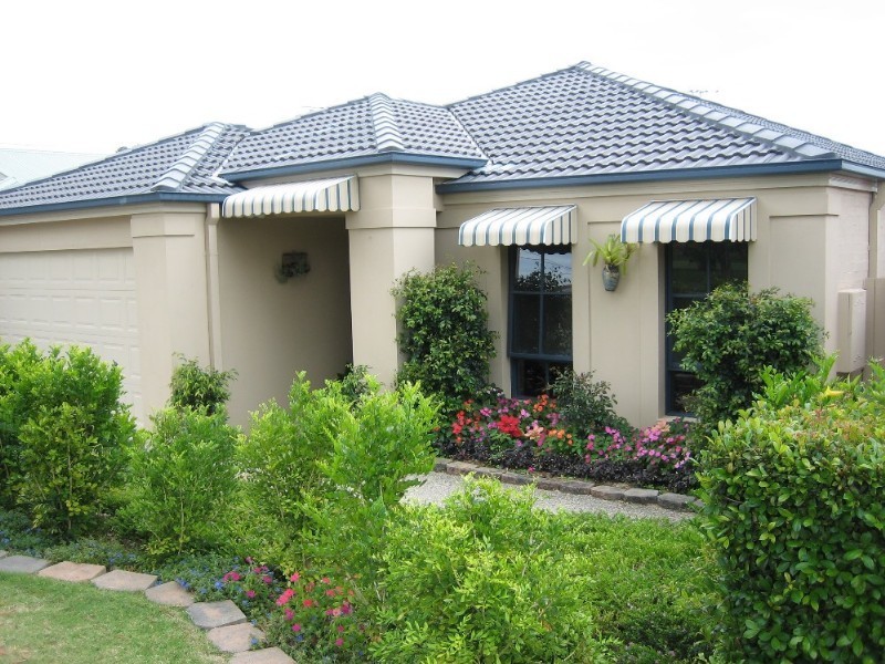 8 Peterson Street, Scarborough QLD 4020