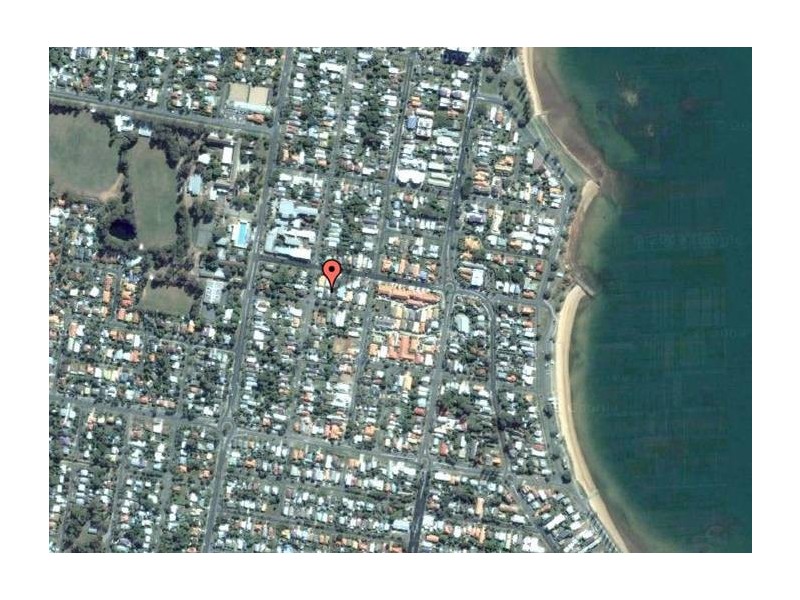 8 Peterson Street, Scarborough QLD 4020