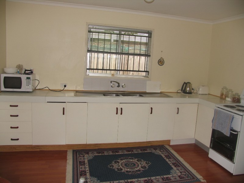 31 Sportsground Street, Redcliffe QLD 4020