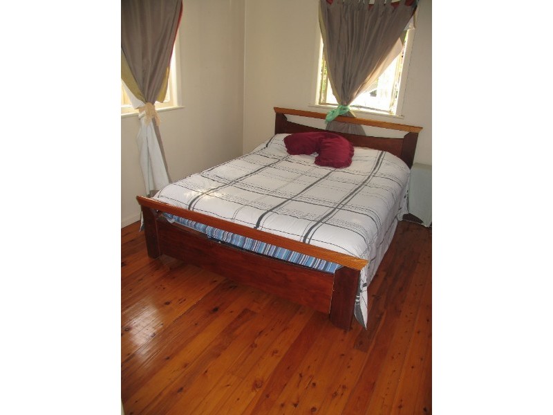 35 Westbrook Street, Woody Point QLD 4019