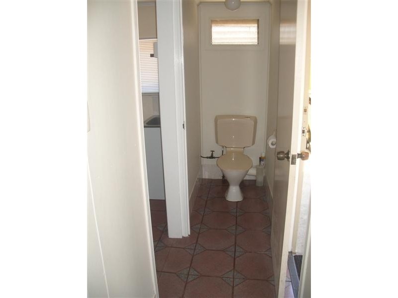 16 Central Avenue, Scarborough QLD 4020