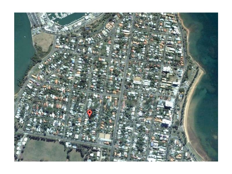 16 Central Avenue, Scarborough QLD 4020