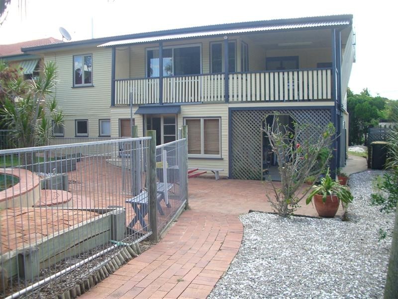 16 Central Avenue, Scarborough QLD 4020