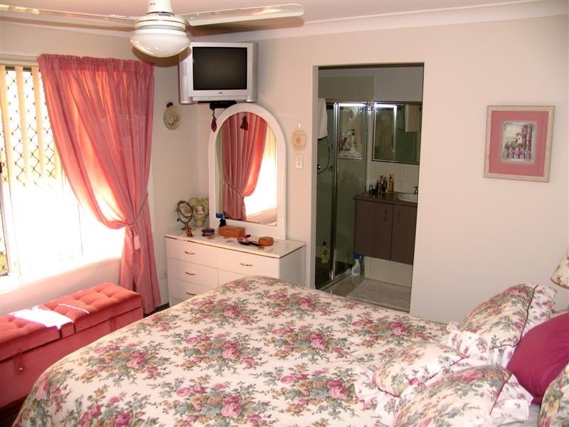 2 Dalton Street, Redcliffe QLD 4020