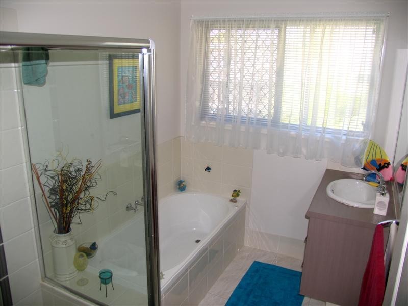 2 Dalton Street, Redcliffe QLD 4020