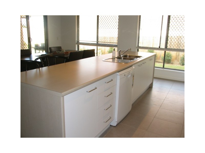 4 Grange Court, Narangba QLD 4504