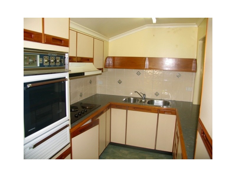 5 Louis Street, Redcliffe QLD 4020