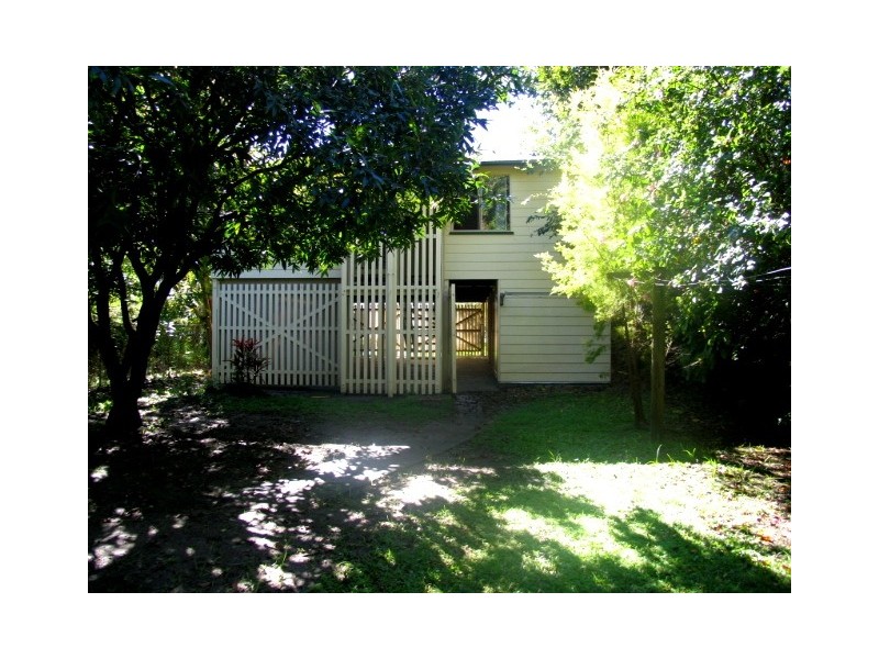 5 Louis Street, Redcliffe QLD 4020