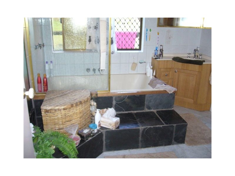 32 Margaret Street, Woodford QLD 4514