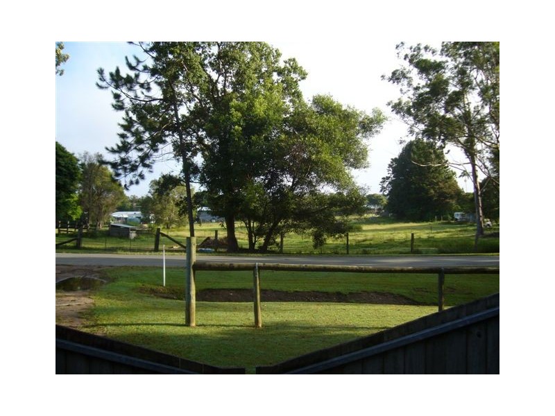 32 Margaret Street, Woodford QLD 4514