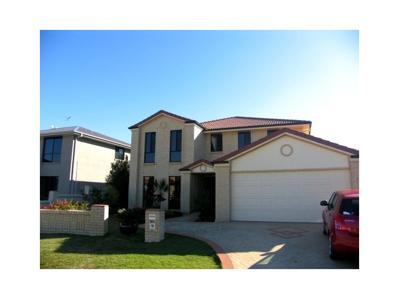 33 Aurora Place, Newport QLD 4020