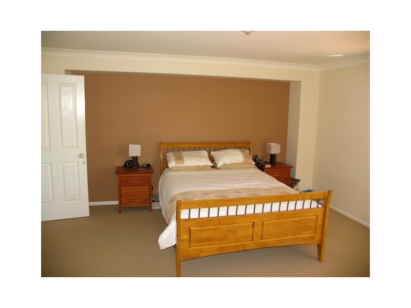 33 Aurora Place, Newport QLD 4020