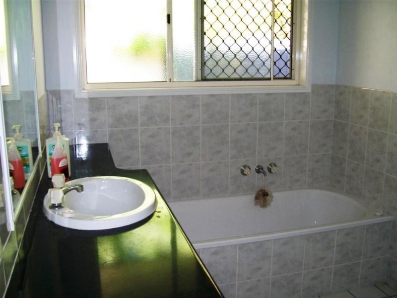 35 Michael Avenue, Morayfield QLD 4506